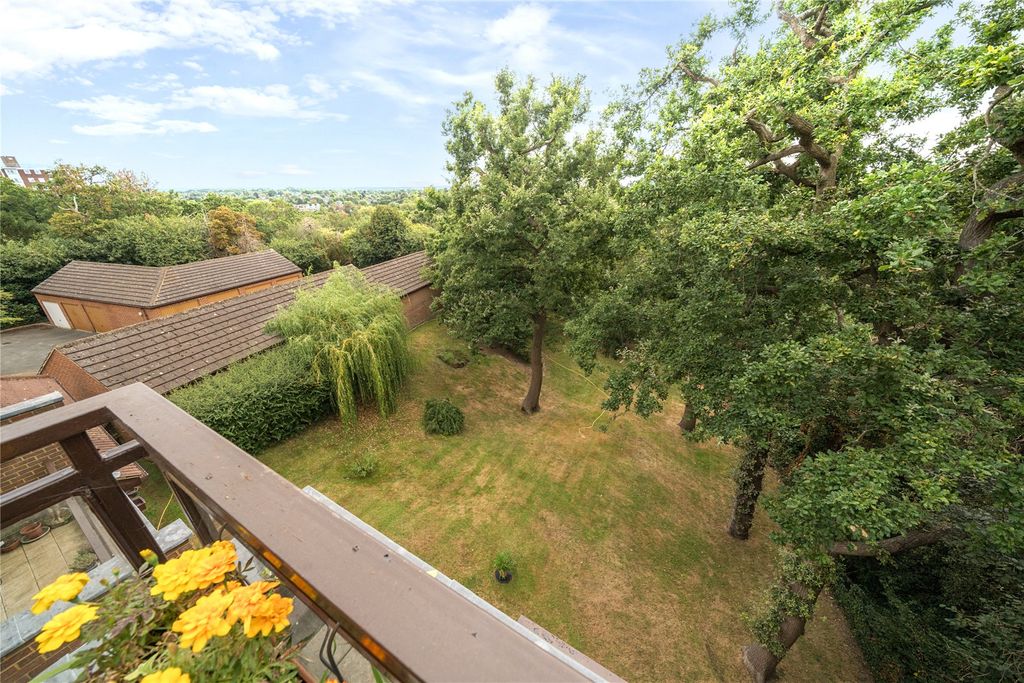 Property photo 3 of 15 Picture No. 04