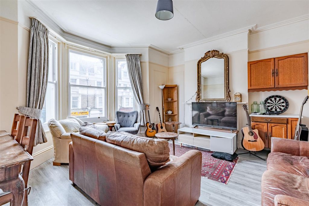 Property photo 2 of 26 Reception