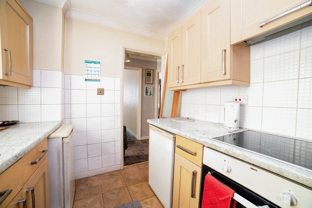 Property photo 3 of 17