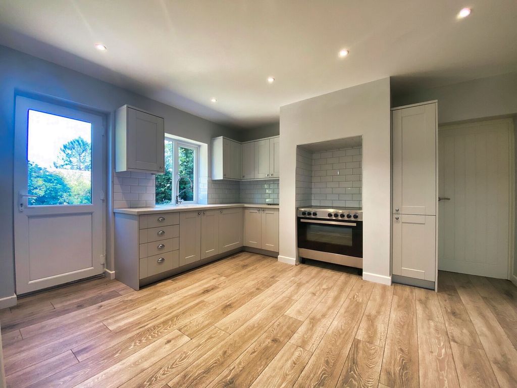 Property photo 2 of 8 Img_164_1_Original.Jpg