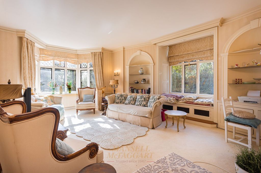 Property photo 2 of 19