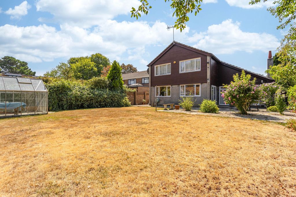 Property photo 3 of 31