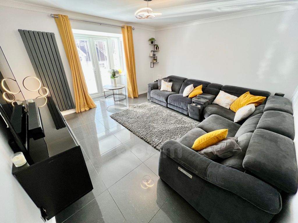 Property photo 2 of 33 Img_2834