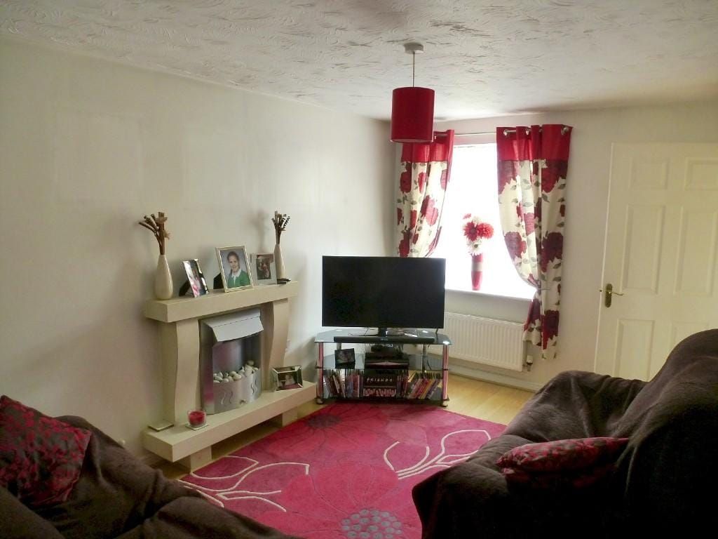 Property photo 2 of 8