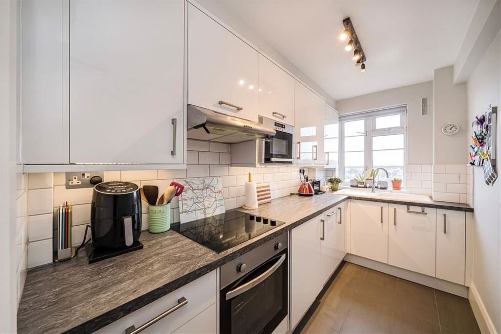 Property photo 3 of 5