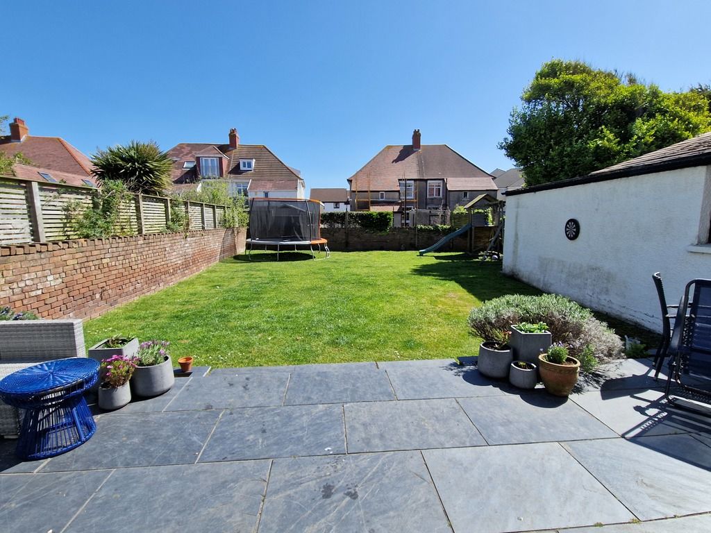 Property photo 2 of 34