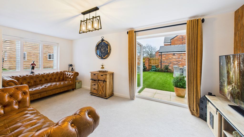 Property photo 2 of 22 Cam02351G0-Pr0092-Still032