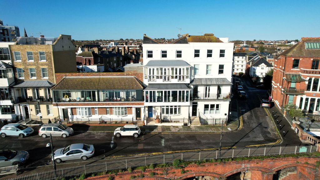 Property photo 1 of 27