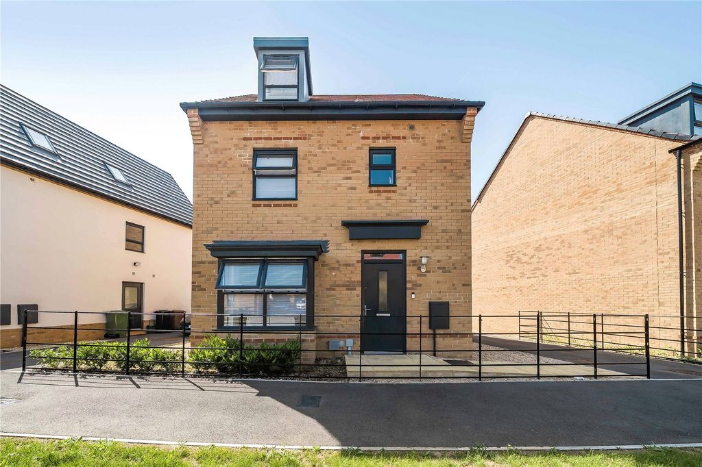 Property photo 1 of 19 External
