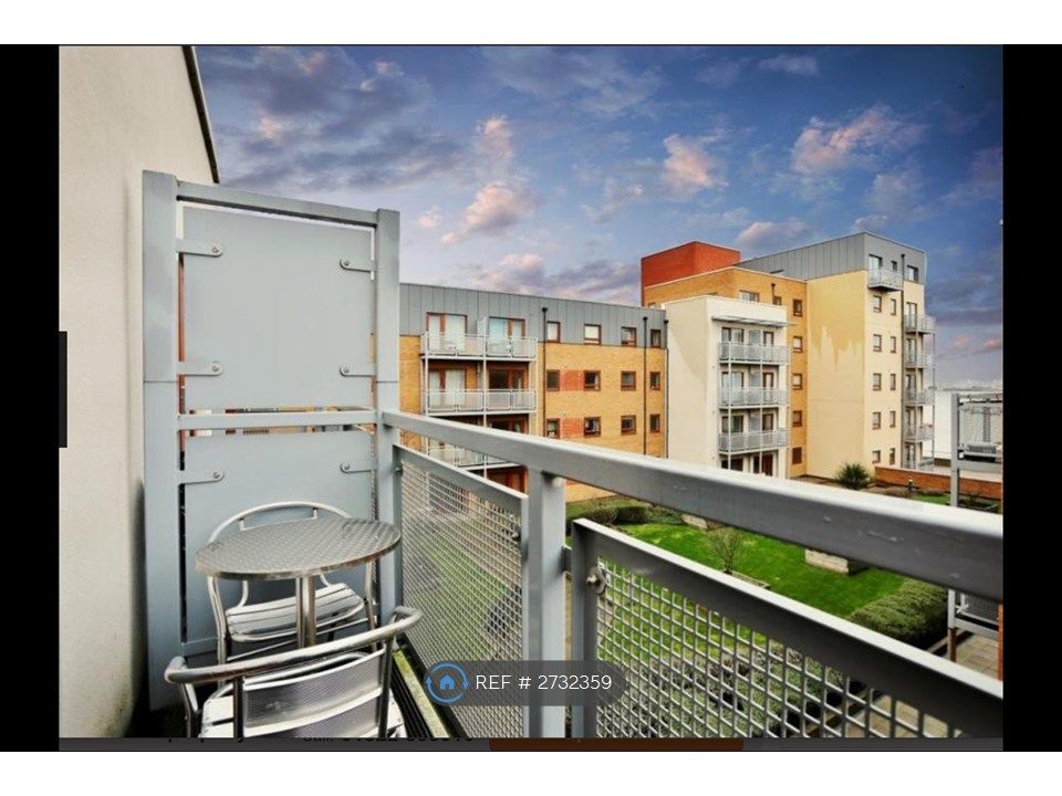 Property photo 2 of 9 Balcony