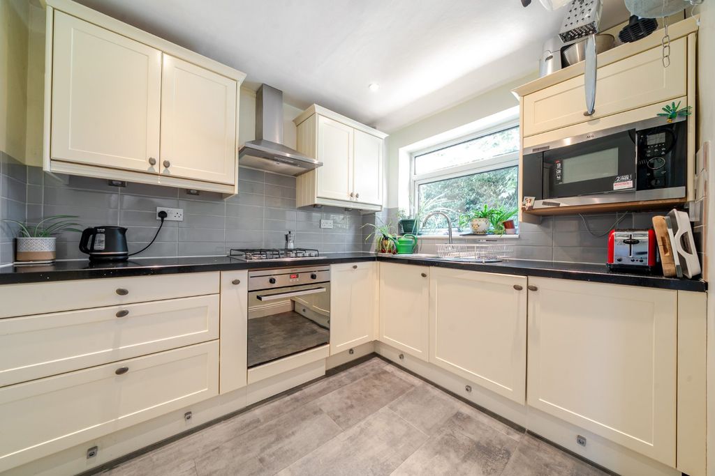 Property photo 2 of 12 Picture No. 04