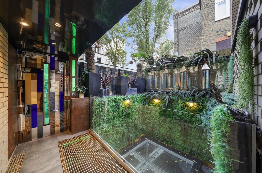 Property photo 2 of 18 B.Jpg