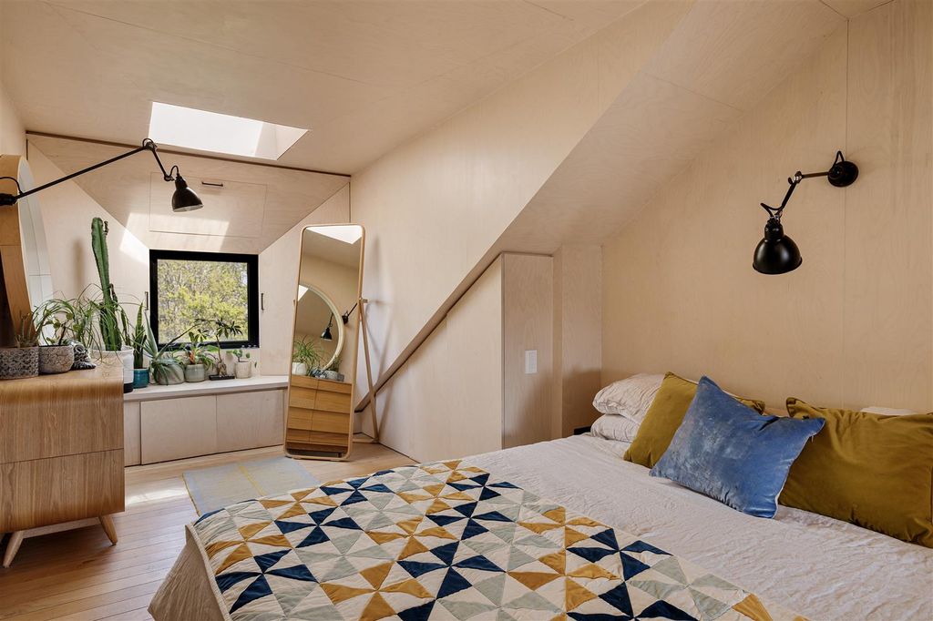 Property photo 3 of 45 Maynard Road, E17