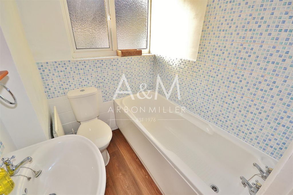 Property photo 2 of 7 7W.Jpg