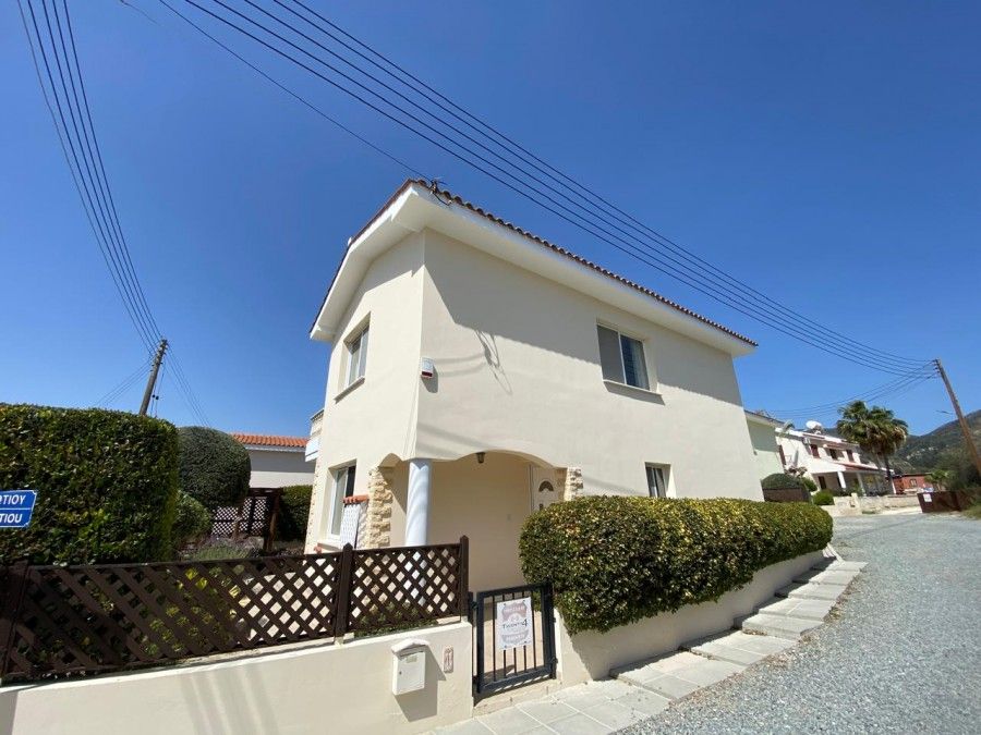 Property photo 1 of 24