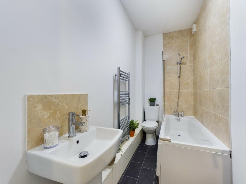 Property photo 1 of 4