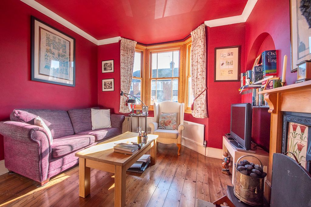 Property photo 2 of 26