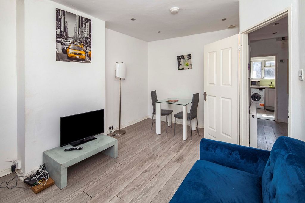 Property photo 3 of 10 Dd950c21-4333-F11...