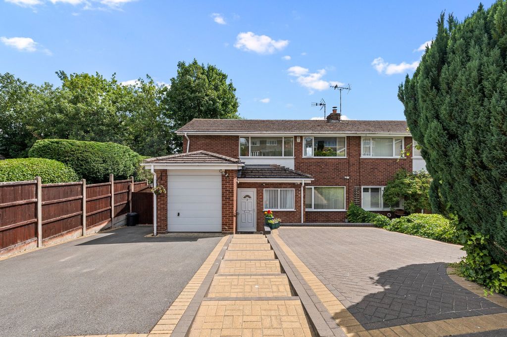 Property photo 2 of 35