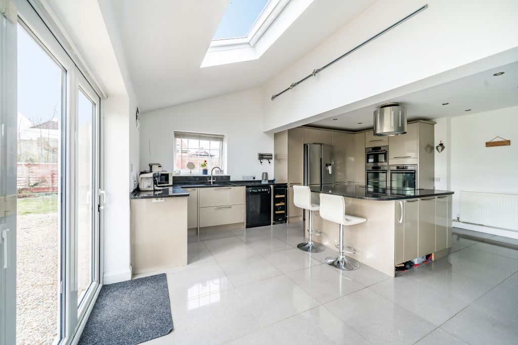 Property photo 1 of 21 126174715