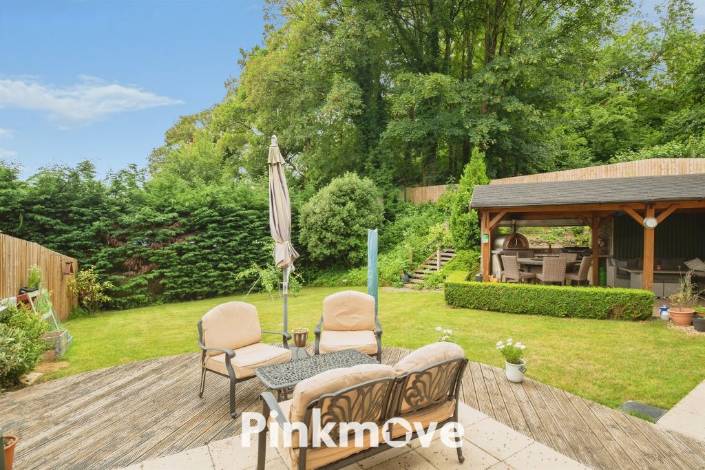 Property photo 2 of 32