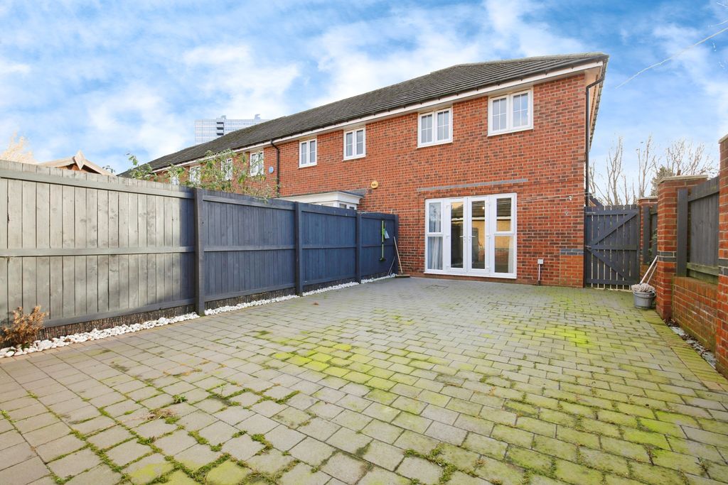 Property photo 1 of 15