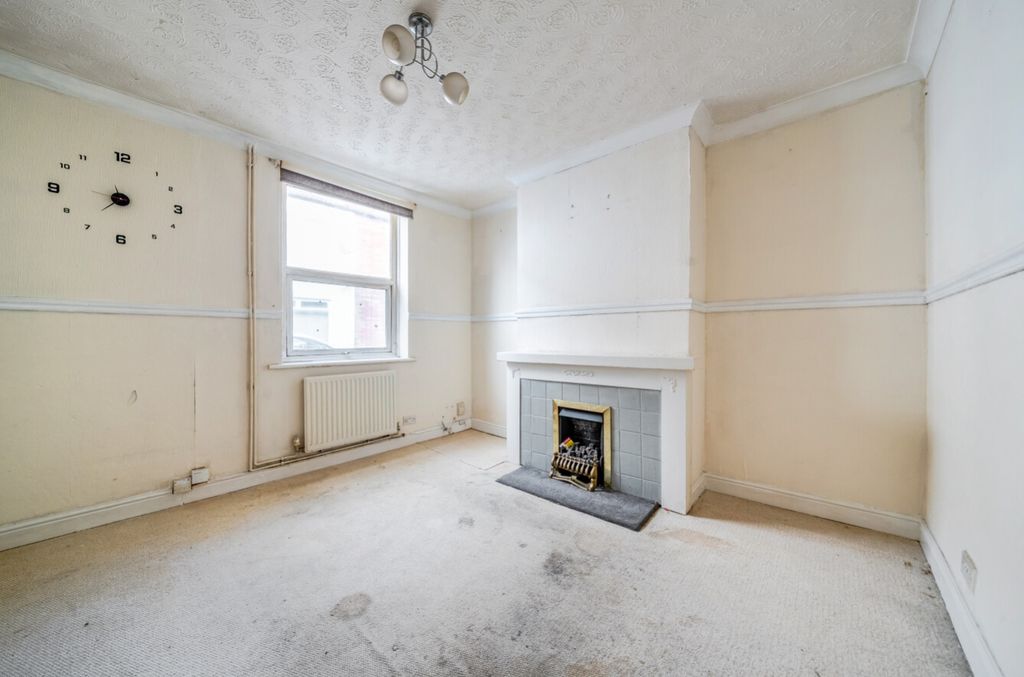 Property photo 2 of 10 1446708-9-69Dfc26E9Abfc