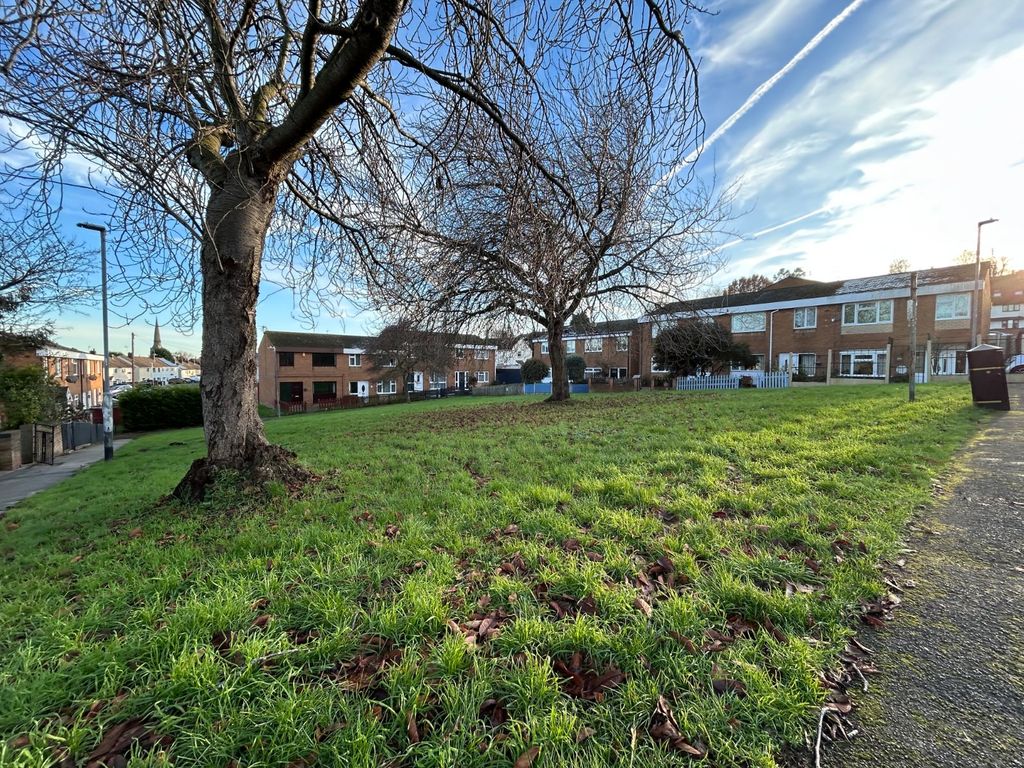 Property photo 2 of 14 Picture No. 13