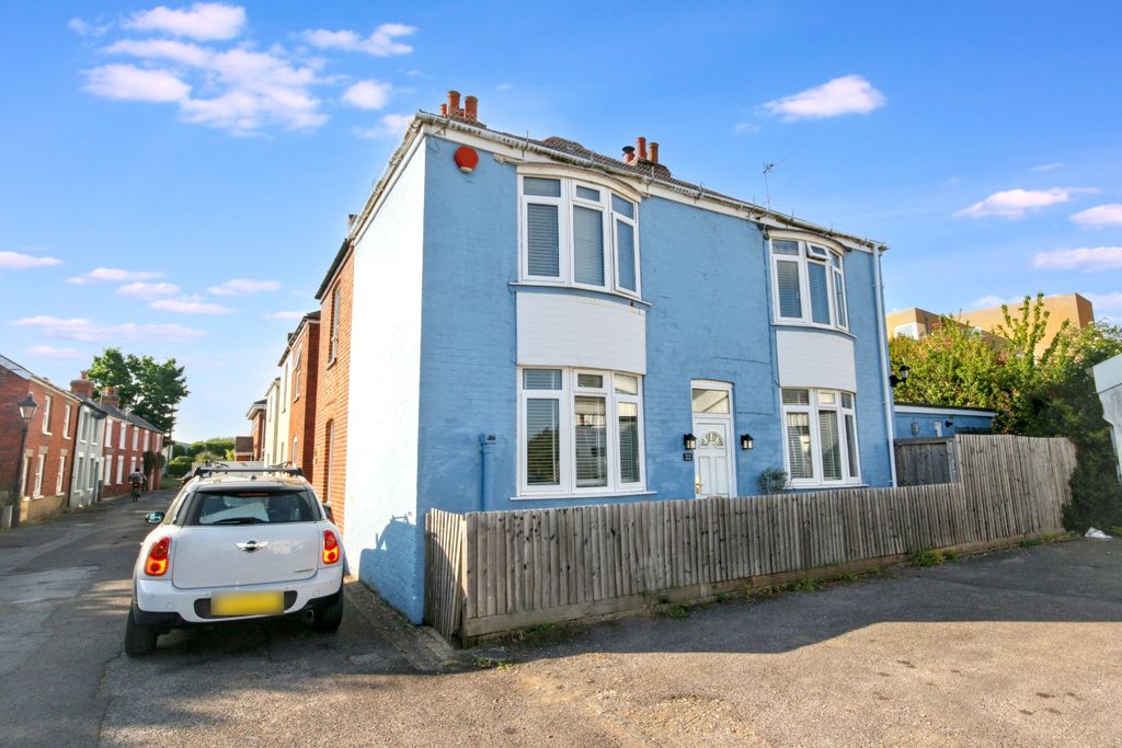Property photo 1 of 20