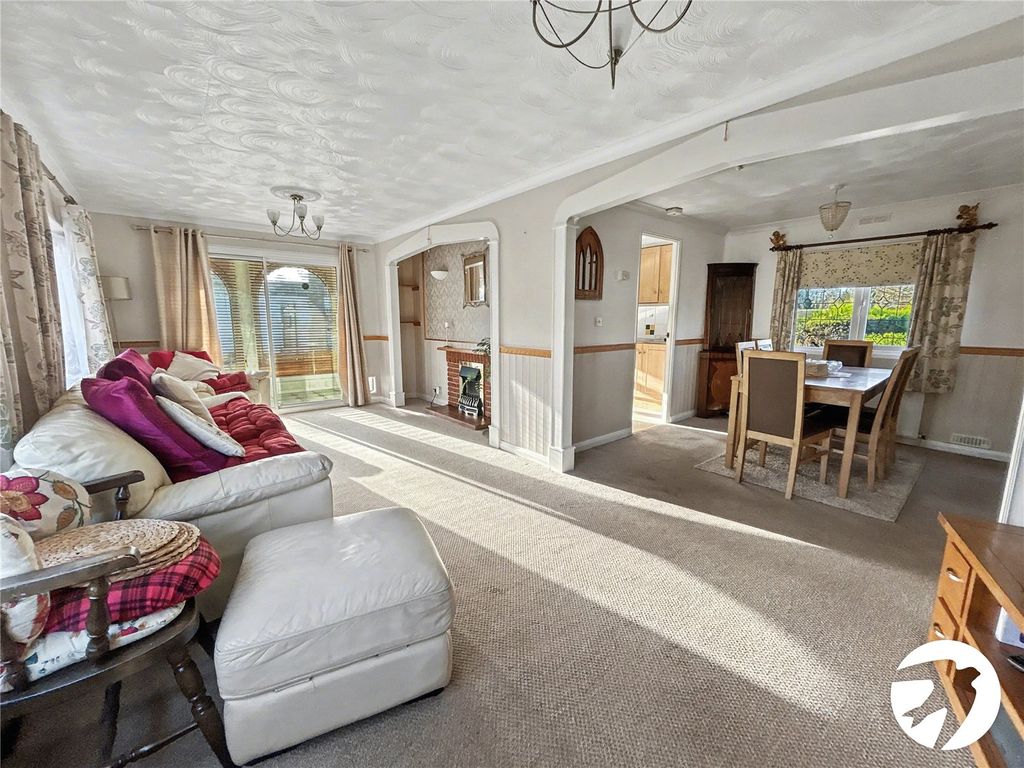 Property photo 2 of 21 Picture No. 13