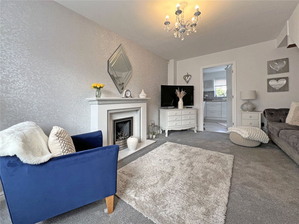 Property photo 2 of 15 Picture No. 12