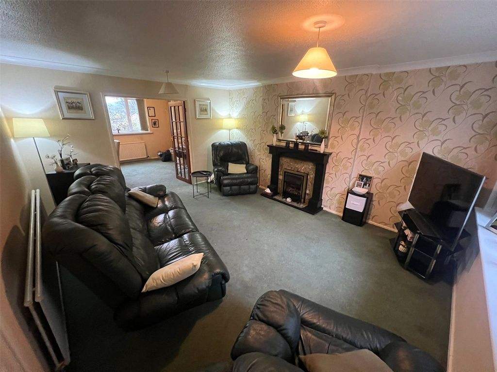 Property photo 3 of 20 Picture No. 11