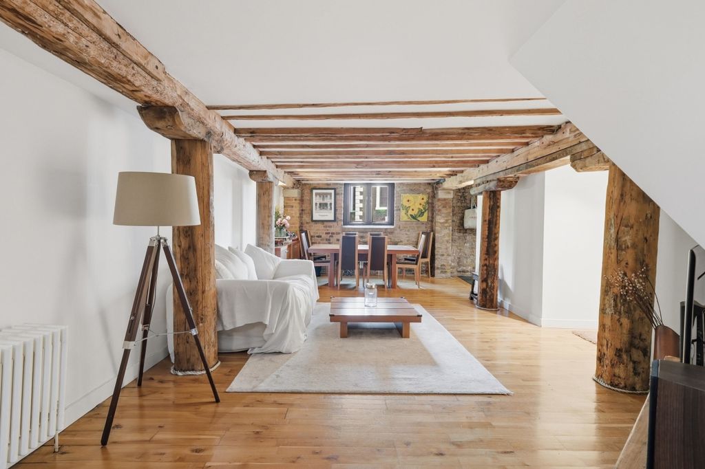 Property photo 1 of 18 Img_1904