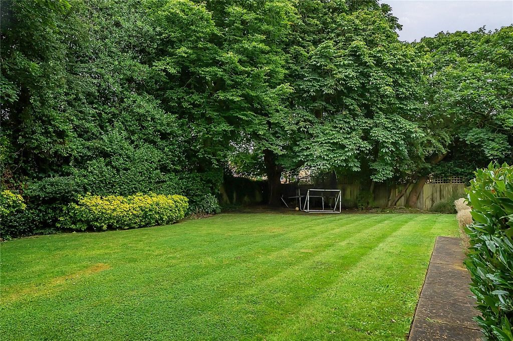 Property photo 3 of 25 Picture No. 02