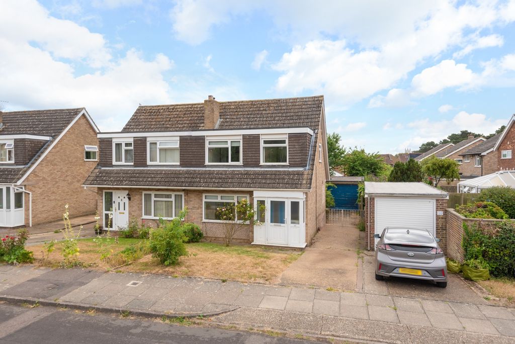 Property photo 1 of 12 4833393