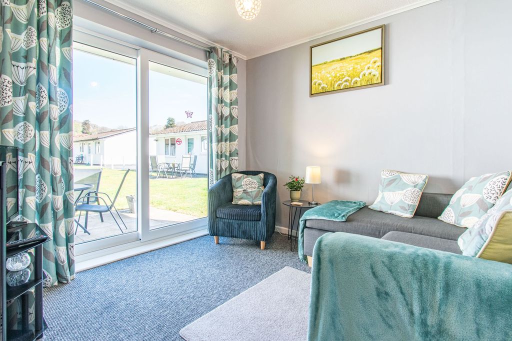 Property photo 2 of 14