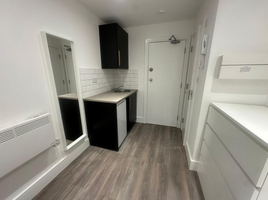 Property photo 3 of 6 Living Area/Bedroom