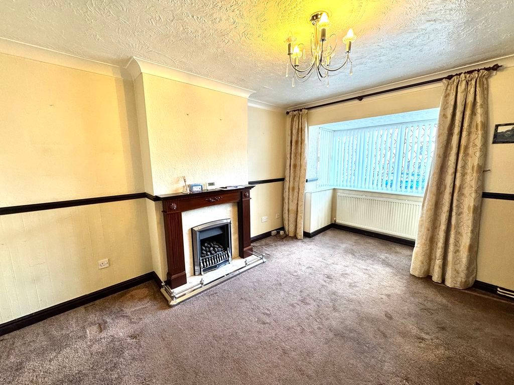 Property photo 2 of 8 Photo 7