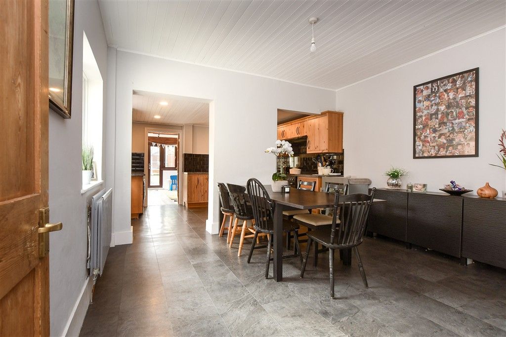 Property photo 3 of 14 Dining Area