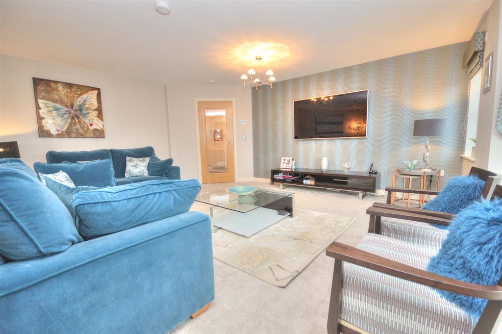 Property photo 3 of 26 Dsc_2250_Smooth 3.Jpg