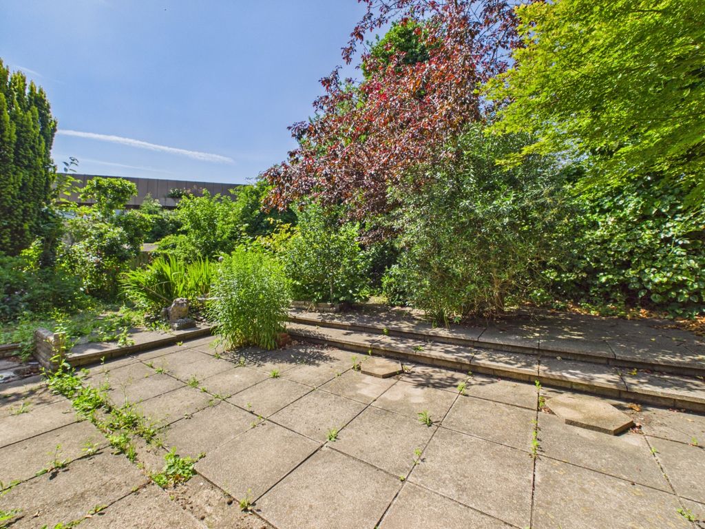 Property photo 2 of 25 5203614