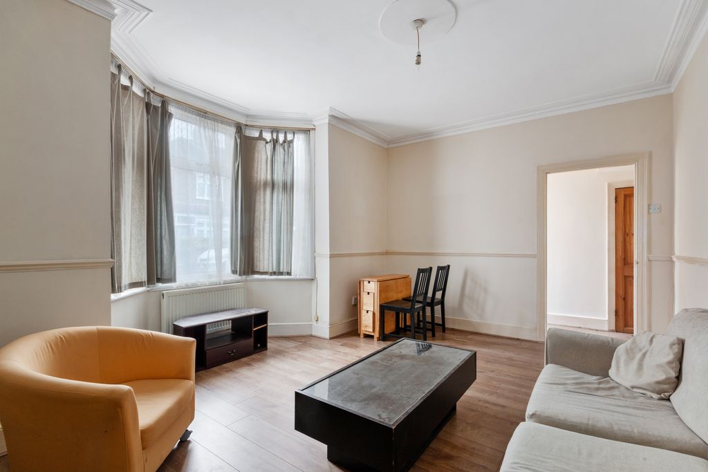 Property photo 2 of 7