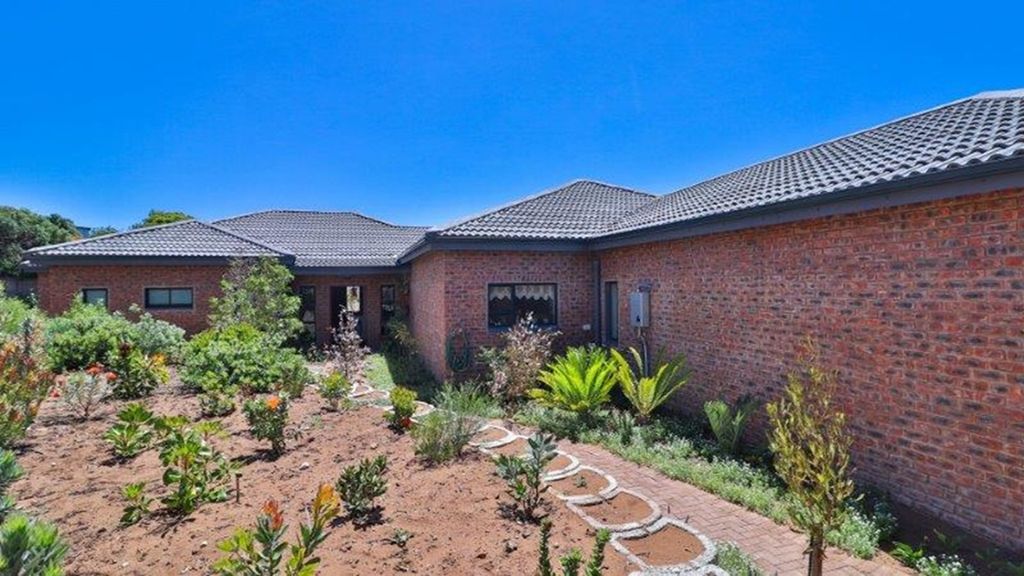 Property photo 3 of 39