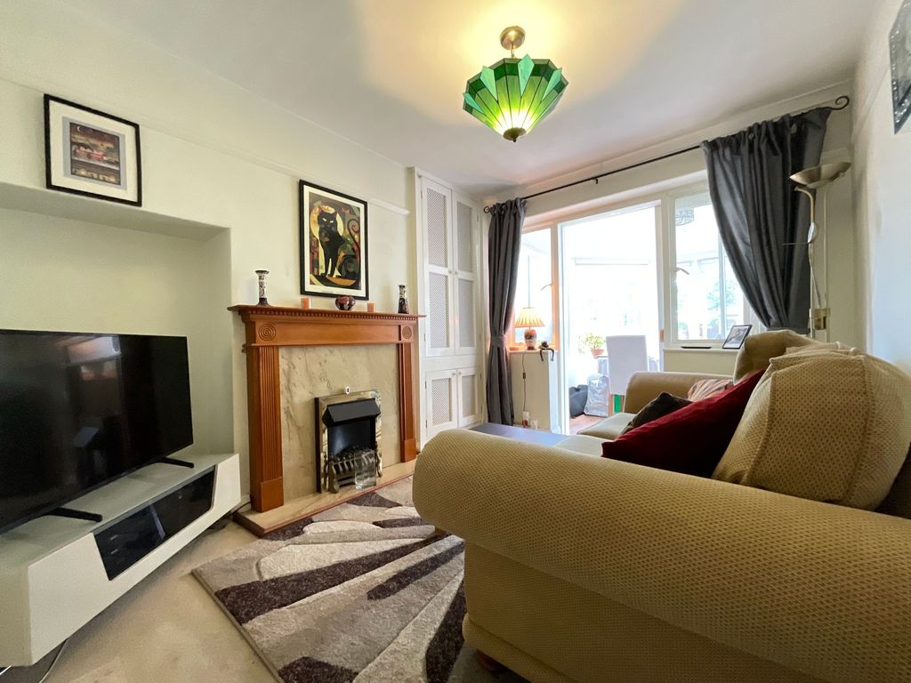 Property photo 3 of 19