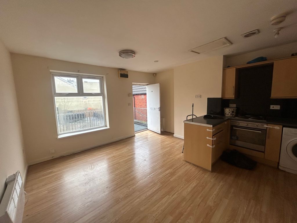 Property photo 2 of 7 Image