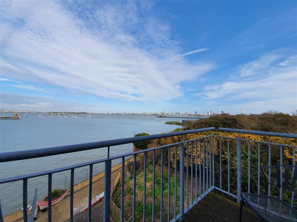 Property photo 2 of 14 Balcony