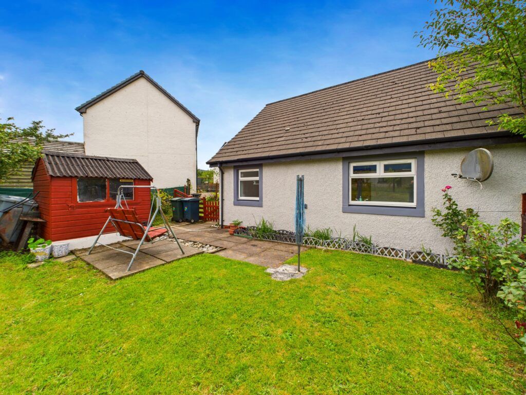 Property photo 2 of 21