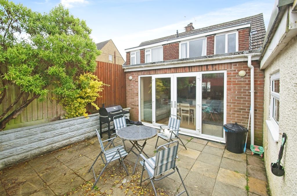 Property photo 3 of 17