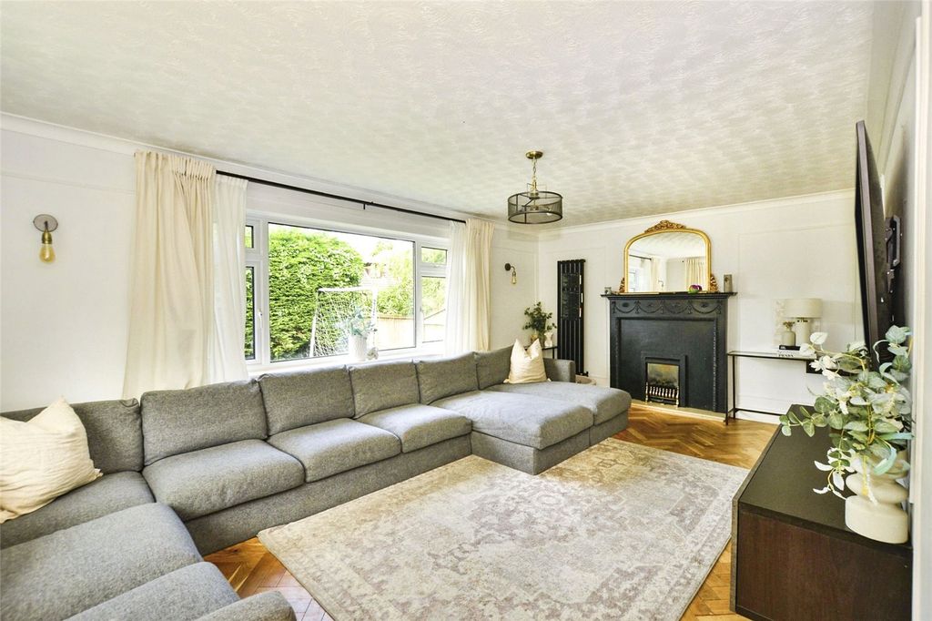 Property photo 2 of 16 Picture No. 30