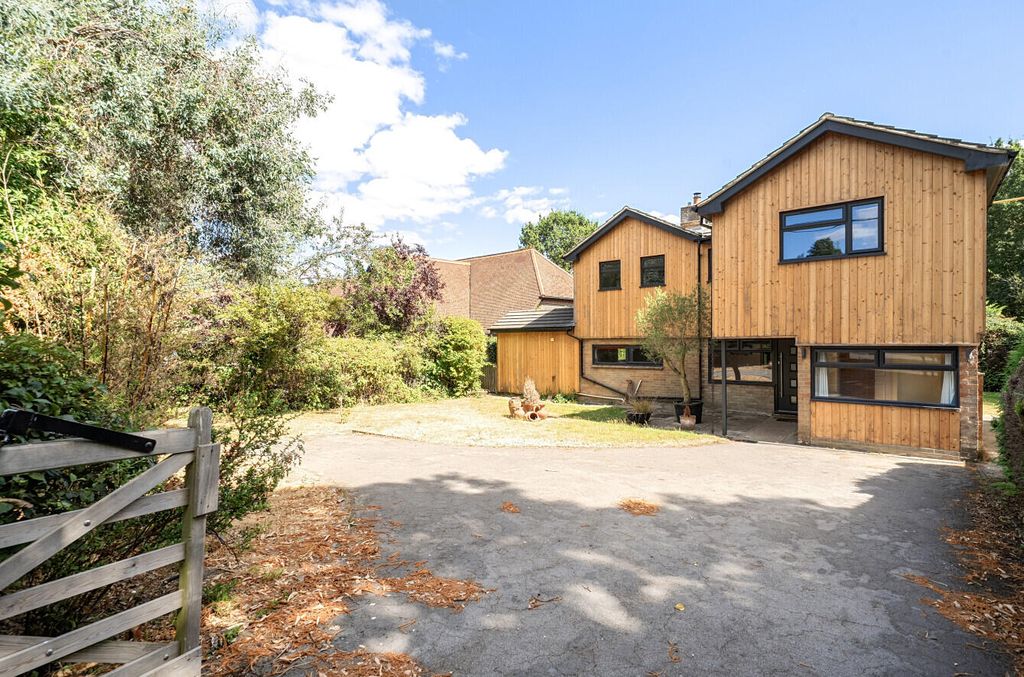 Property photo 1 of 13 Front (Exterior)